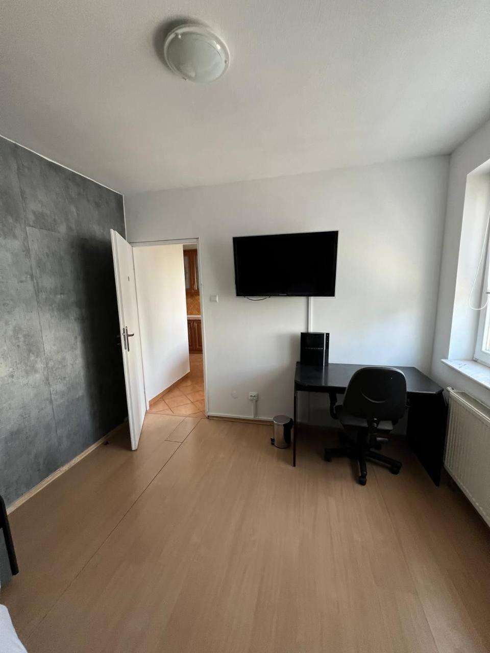 Hostel „U Sashka” Warsawa Bagian luar foto